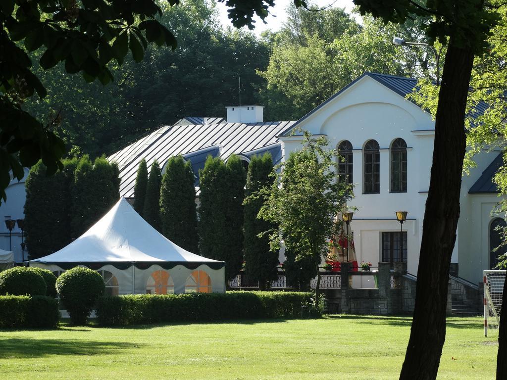 Hotel Wityng Ślesin Eksteriør bilde