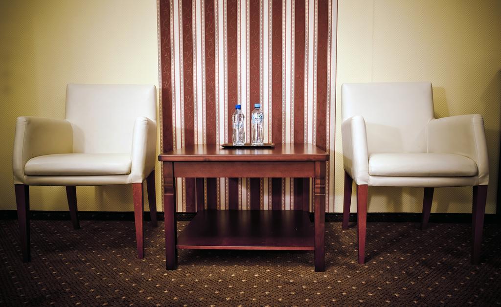 Hotel Wityng Ślesin Eksteriør bilde